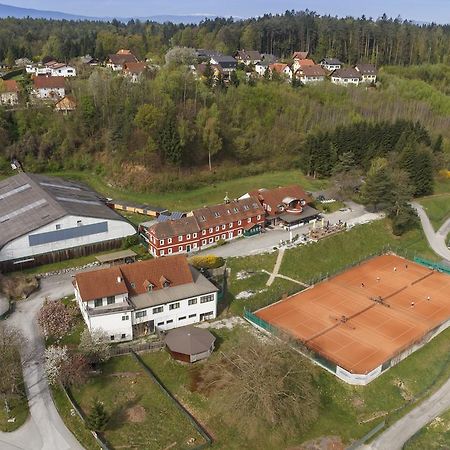 Hotel&Tennis Riederhof Mantscha Exterior foto